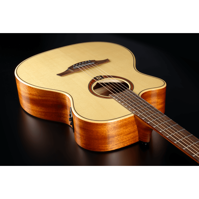 Auditorium Left-Handed Cutaway Acoustic-Electric Natural